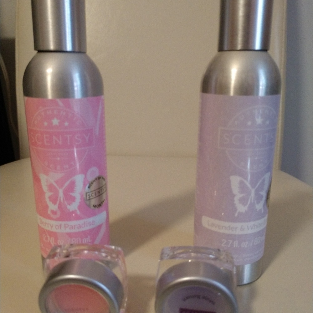Scentsy room spray and small sample